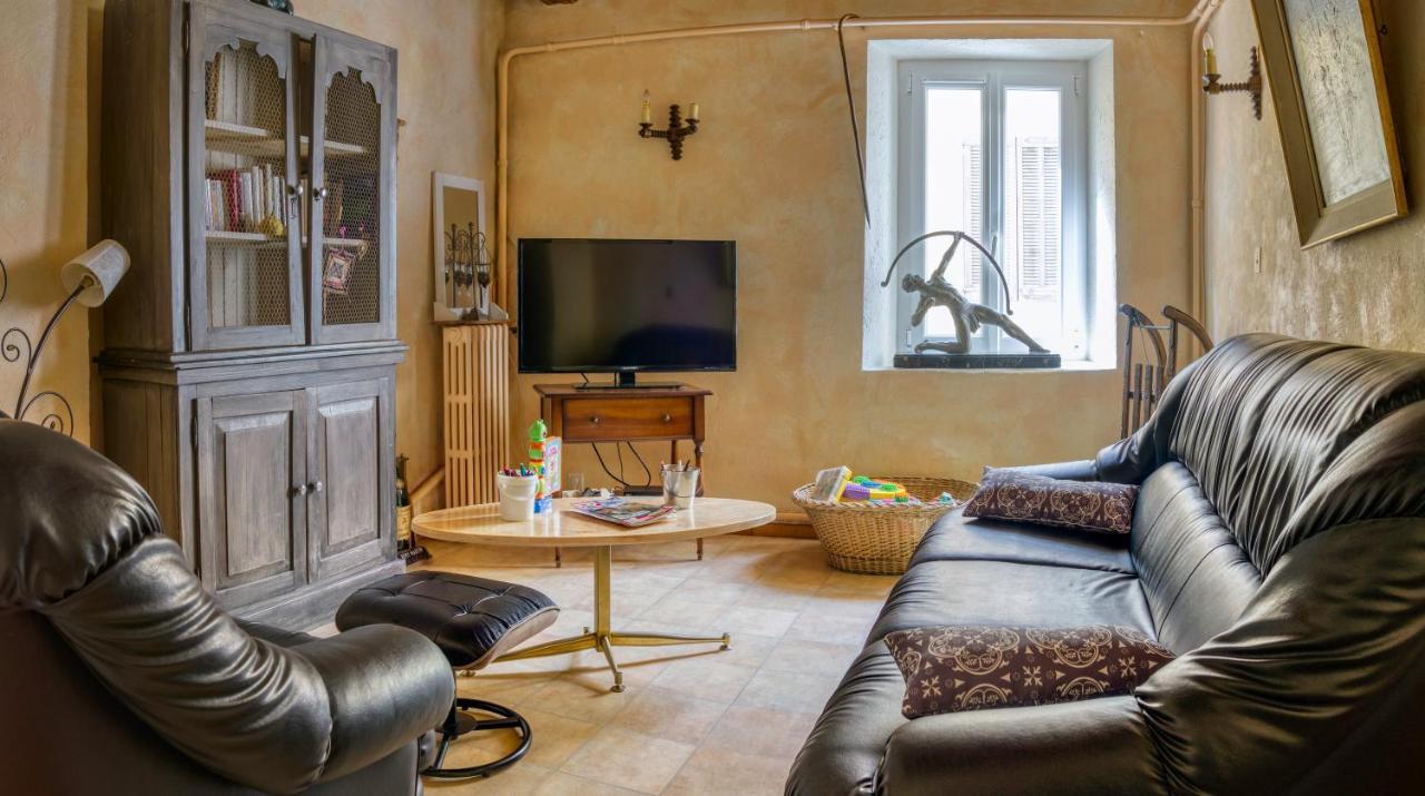 Hotel Pascal อัลโลส ภายนอก รูปภาพ