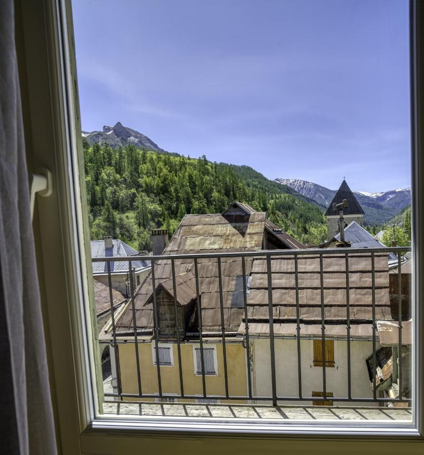 Hotel Pascal อัลโลส ภายนอก รูปภาพ